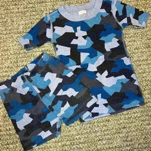 Hanna Andersson size 5 110cm PJs